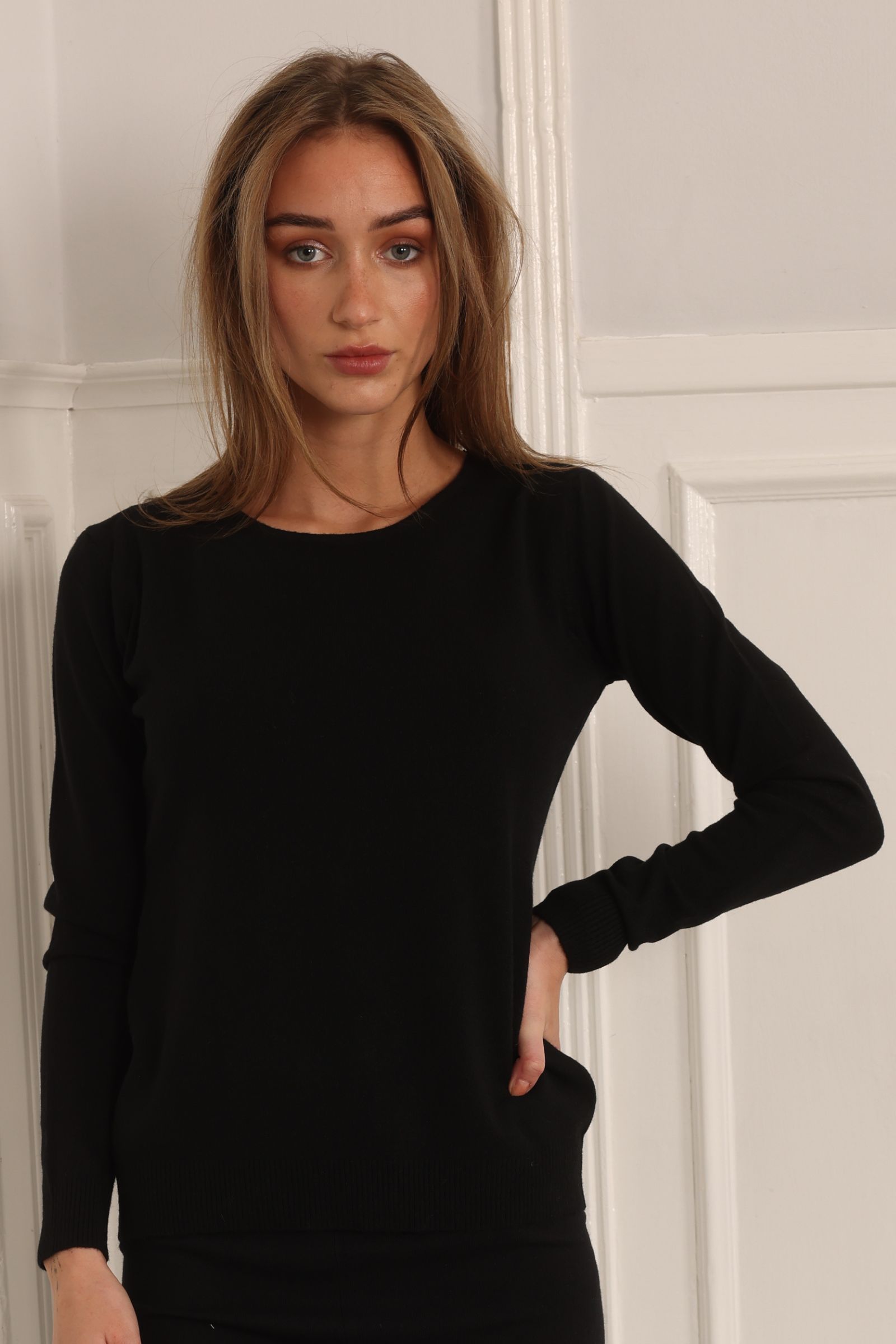 Round neck Blouse Style 1253/black