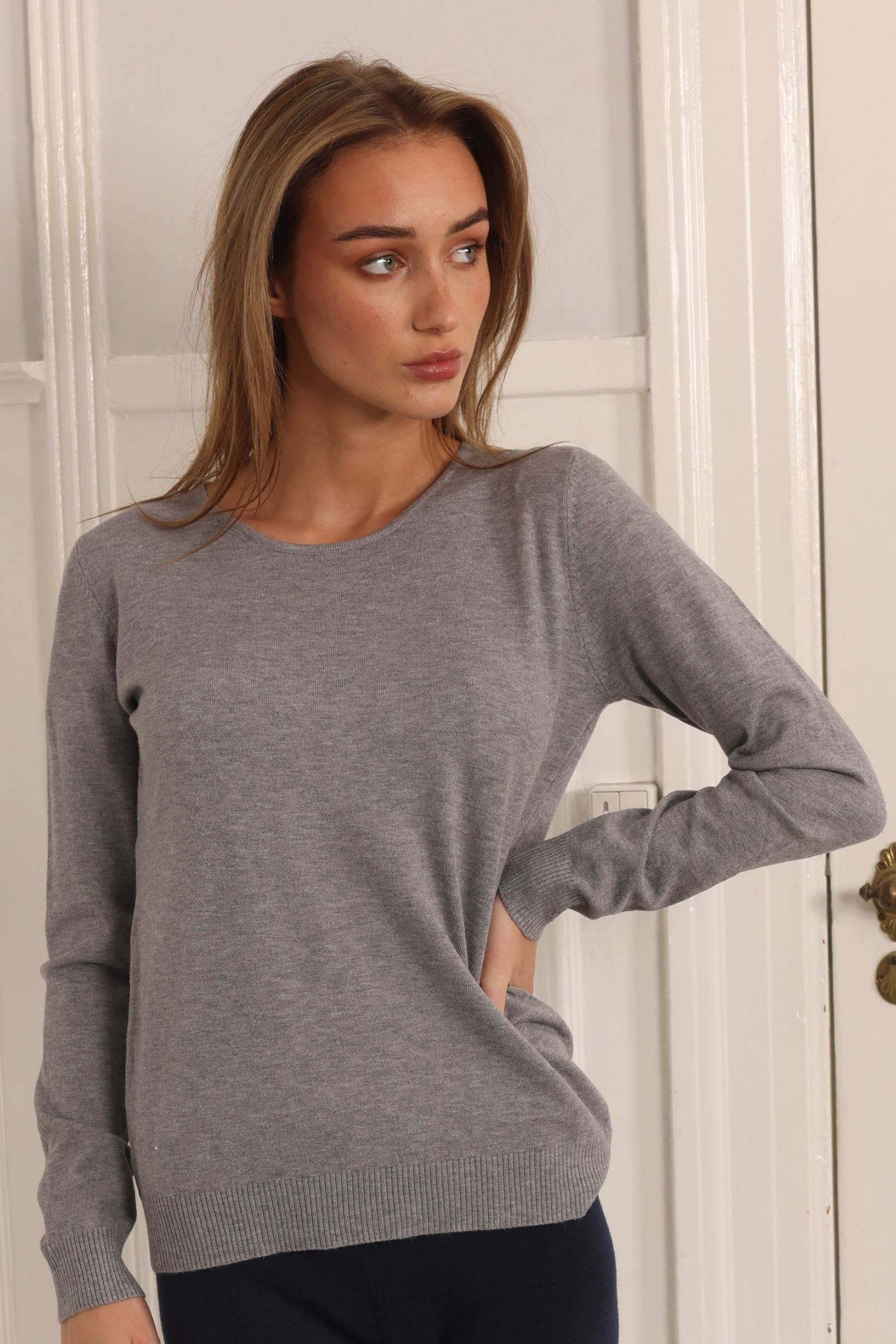 Round neck Blouse Style 1253/pearl grey