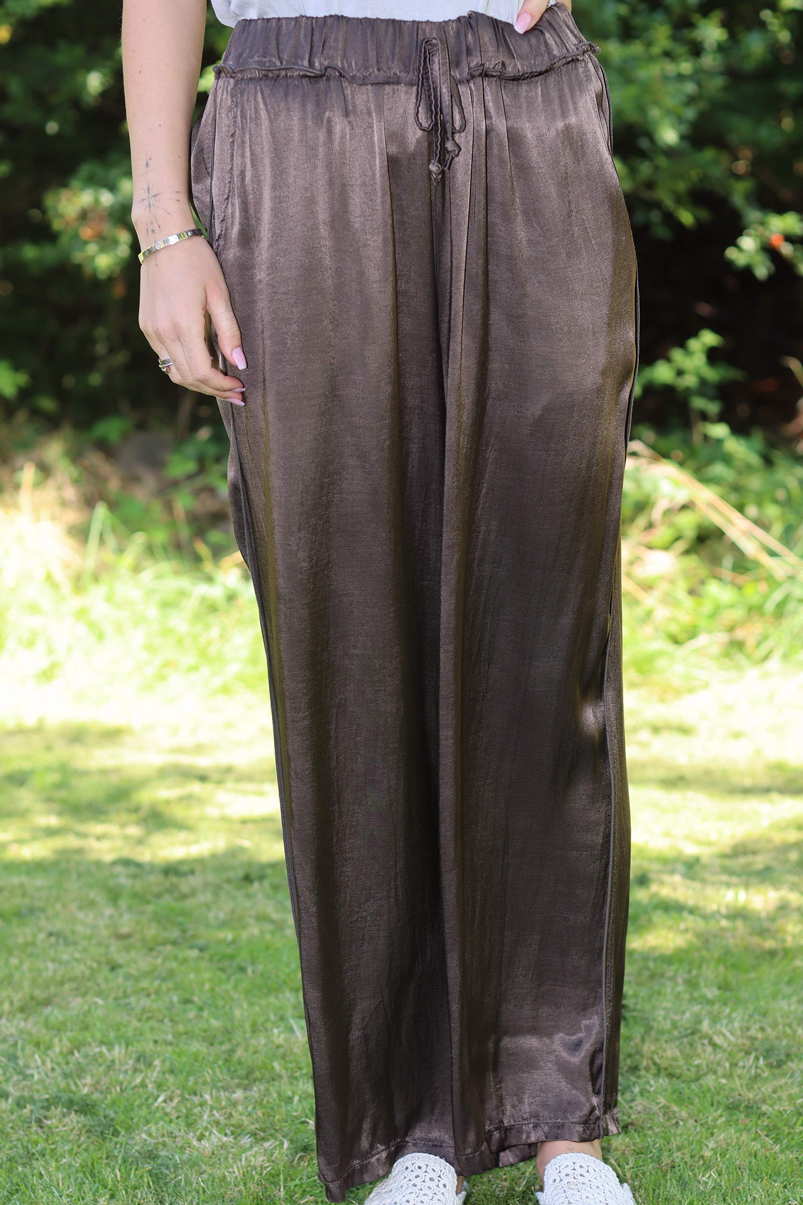 Elegant Wide-Leg Pants - Style 5720 (Brown)